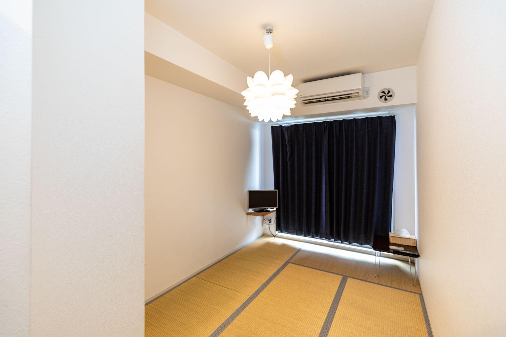 Appartement Tabist Gloire Ōsaka Extérieur photo